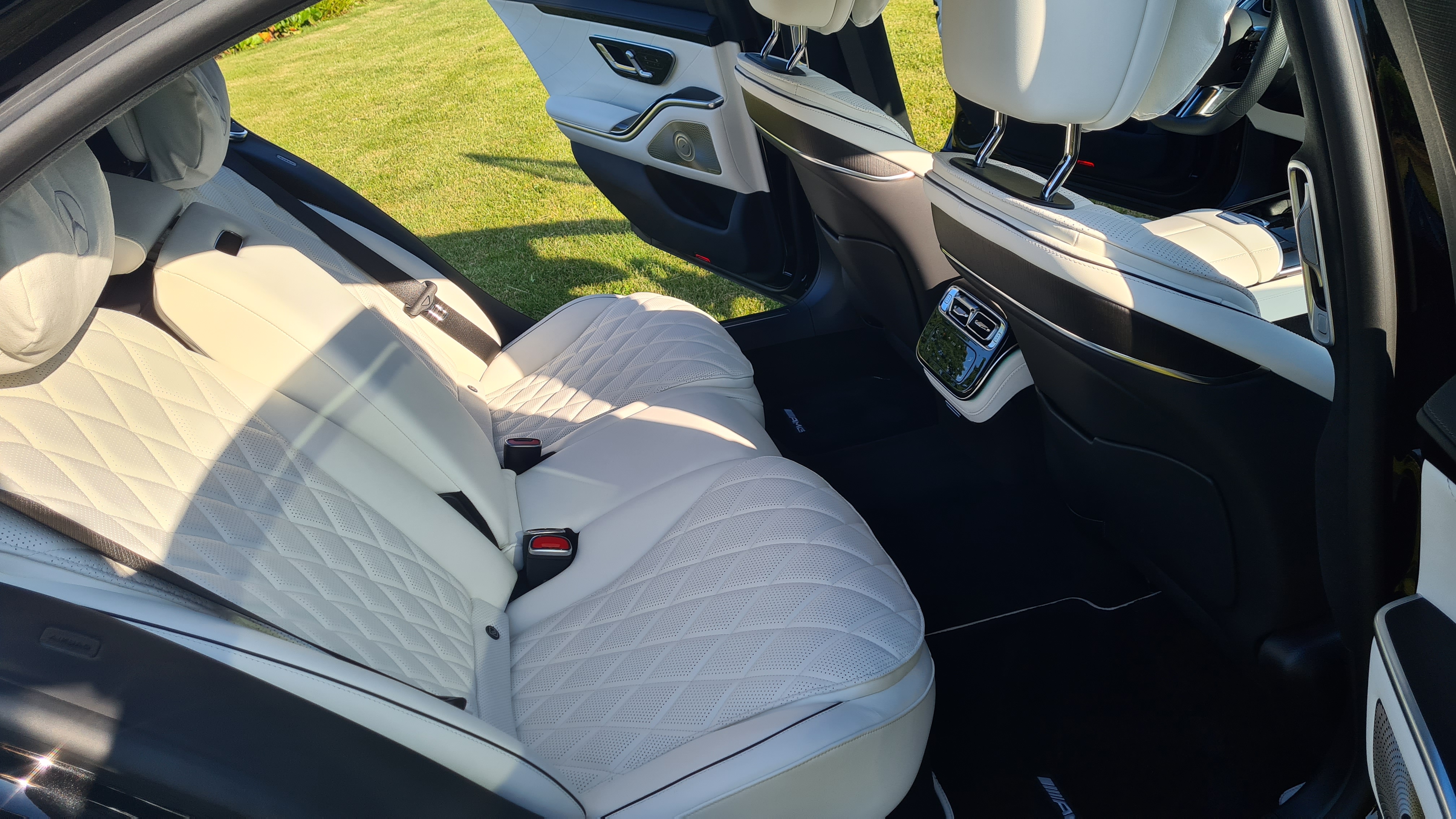 Mercedes-Benz S - zadní sedačky