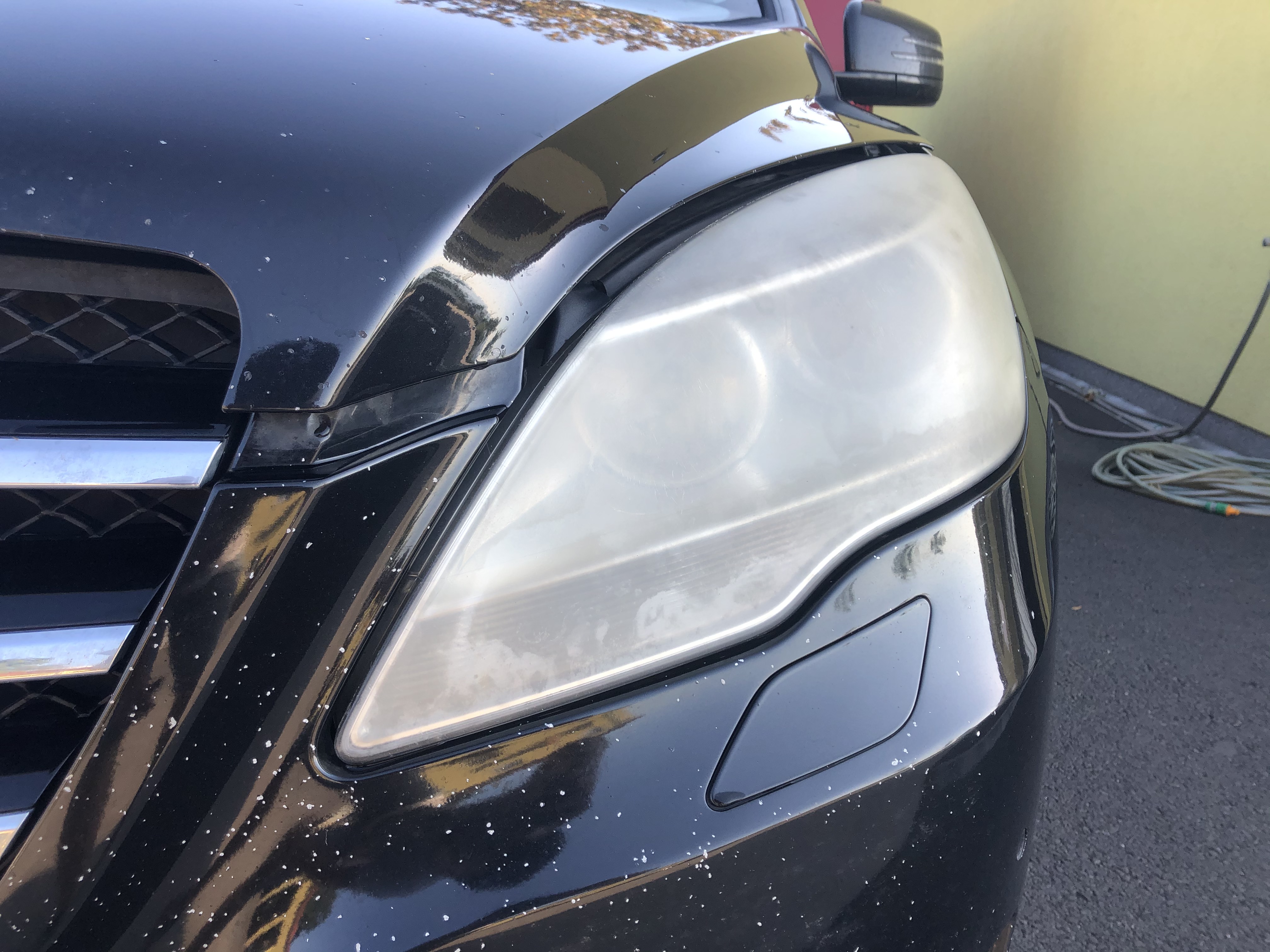 Světlomet před rozleštěním